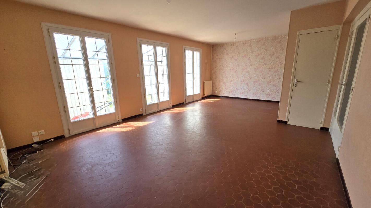 BUXEROLLES Maison Buxerolles 4 pièce(s) 110 m2 environ 2