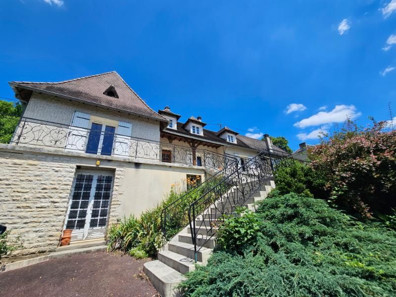 PERIGUEUX Maison Perigueux 7 pièce(s) 245 m2 2