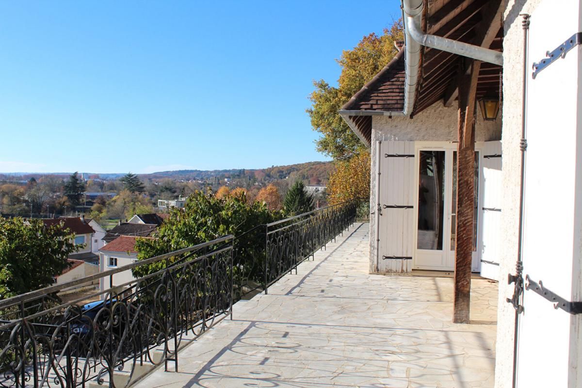 PERIGUEUX Maison Perigueux 7 pièce(s) 245 m2 3