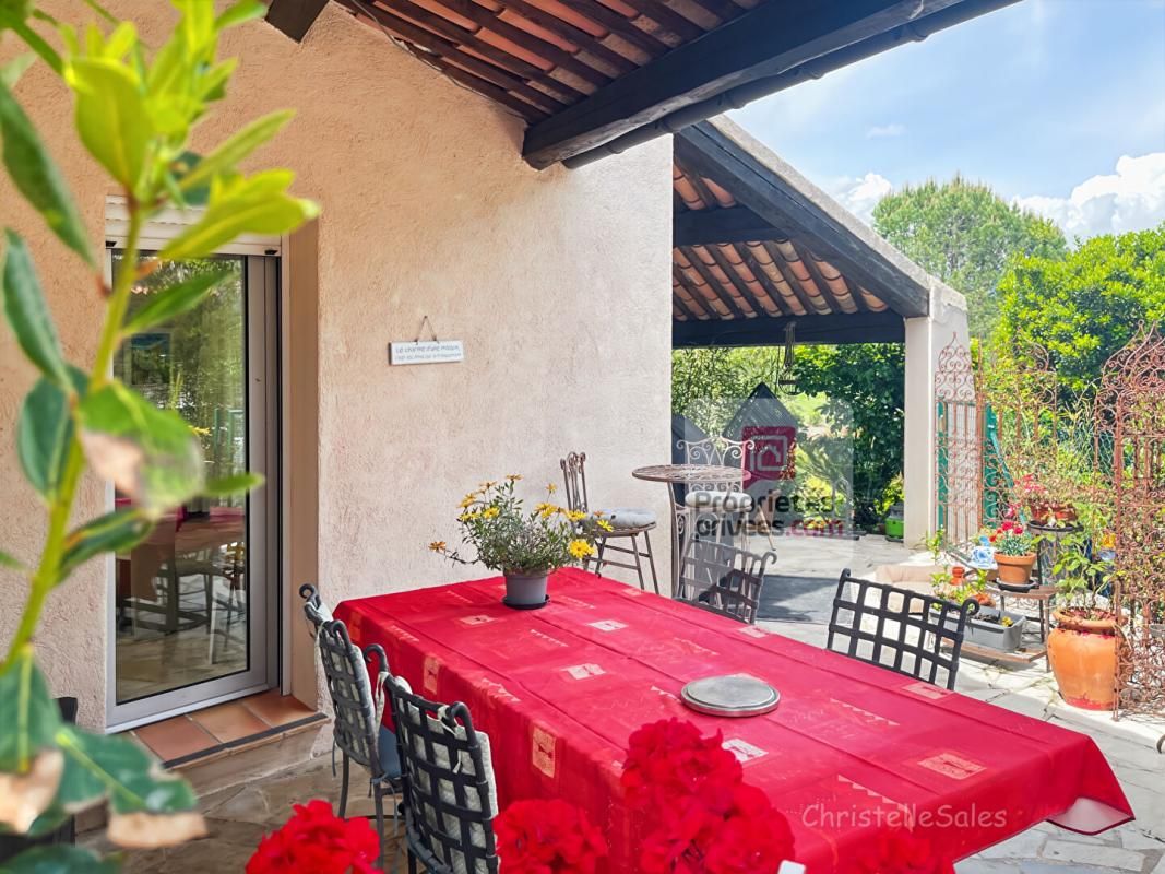 MONTAUROUX Maison 7 pièce(s)avec piscine /jacuzzi proche autoroute 4