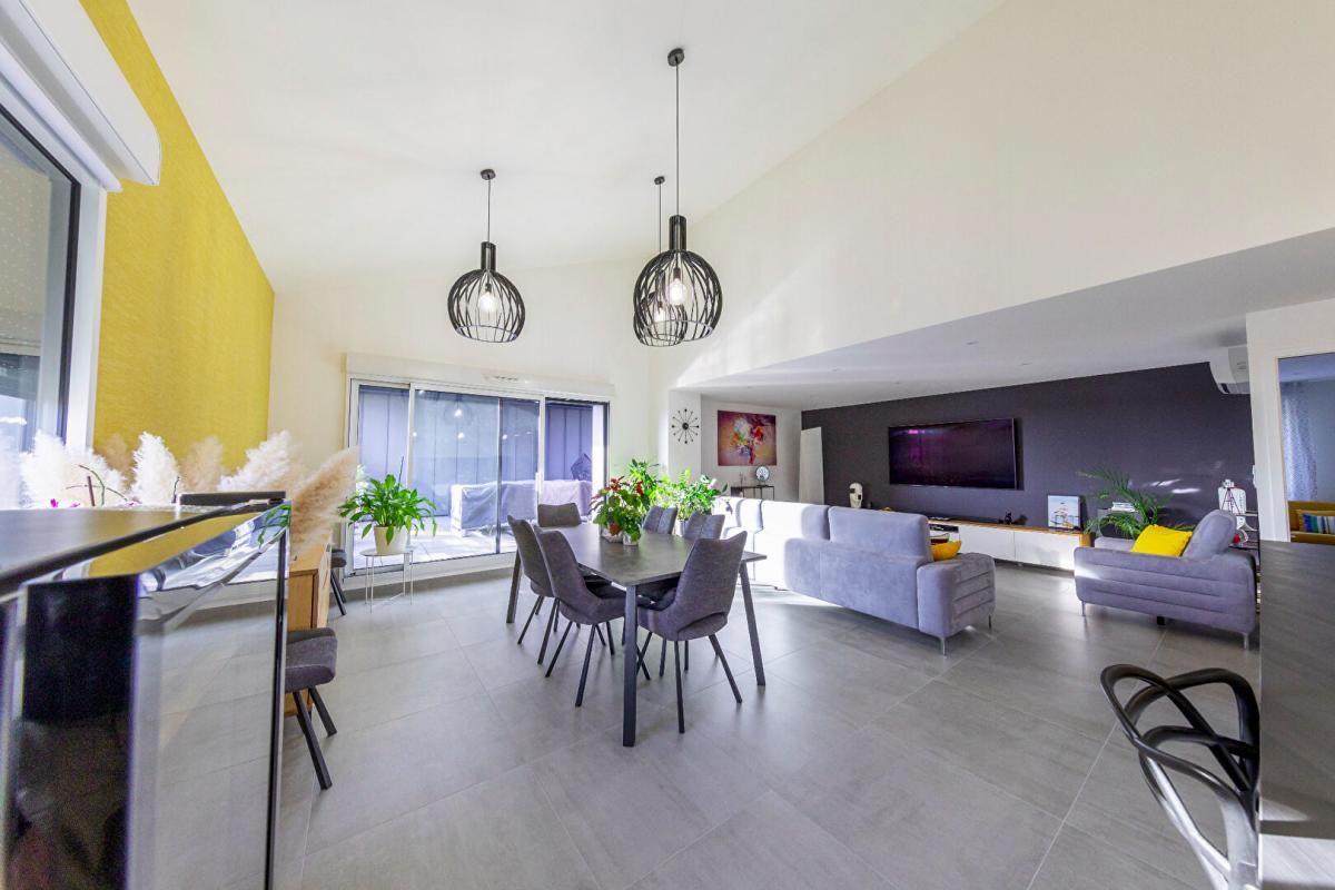 BOURG-EN-BRESSE Appartement Bourg En Bresse 6 pièce(s) 169.08 m2 3