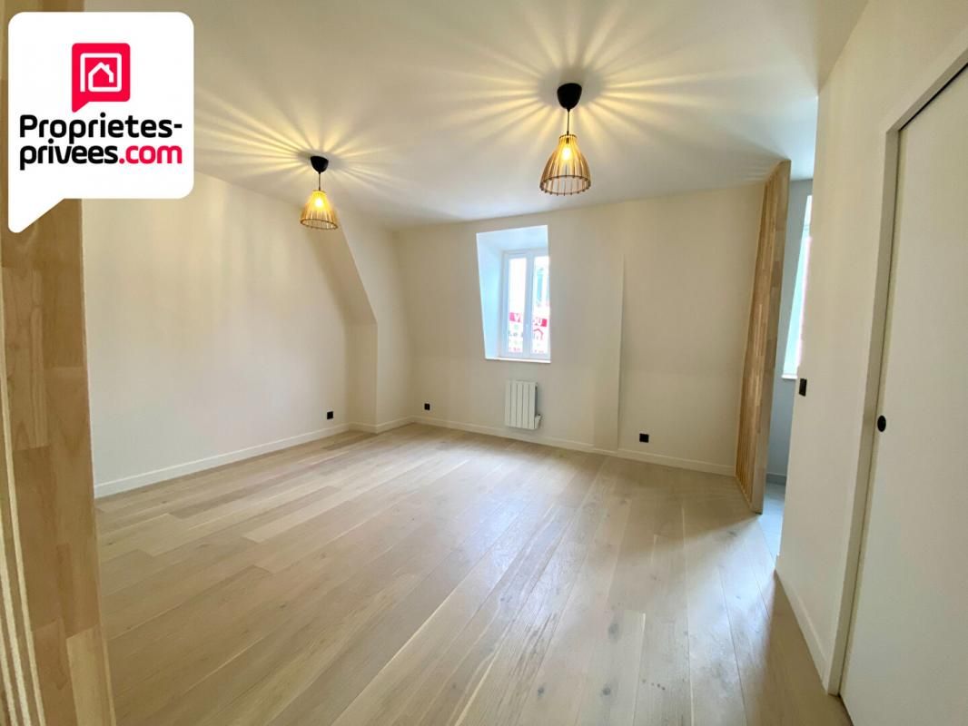 SAINT-OUEN-L'AUMONE Appartement Saint Ouen L' Aumone 3 pièce(s) 52 m2 REAIT A NEUF 2