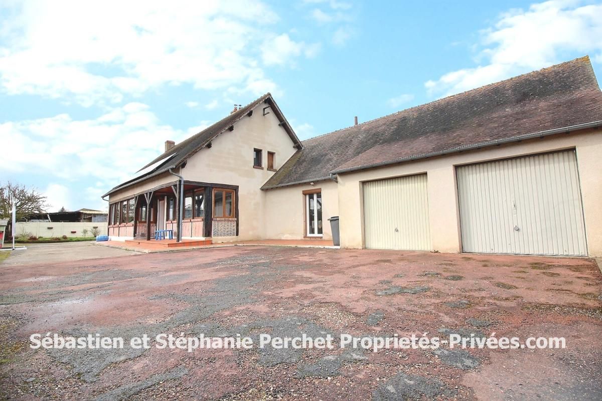 Maison 5 chambres double garage sur 745 m2 de terrain