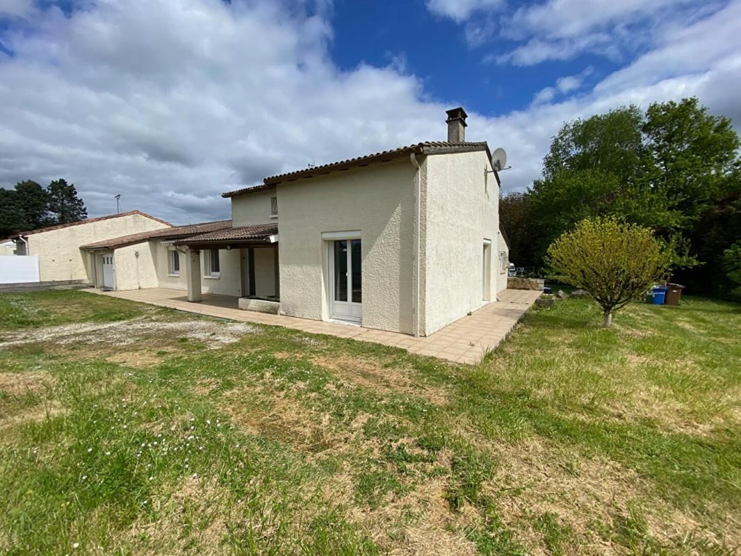 EXCLUSIVITE Maison de plain pied de 159 m2 6 pièces