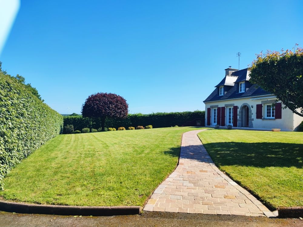 LANOUEE Maison 4 chambres 139 m2 et Hangar 2