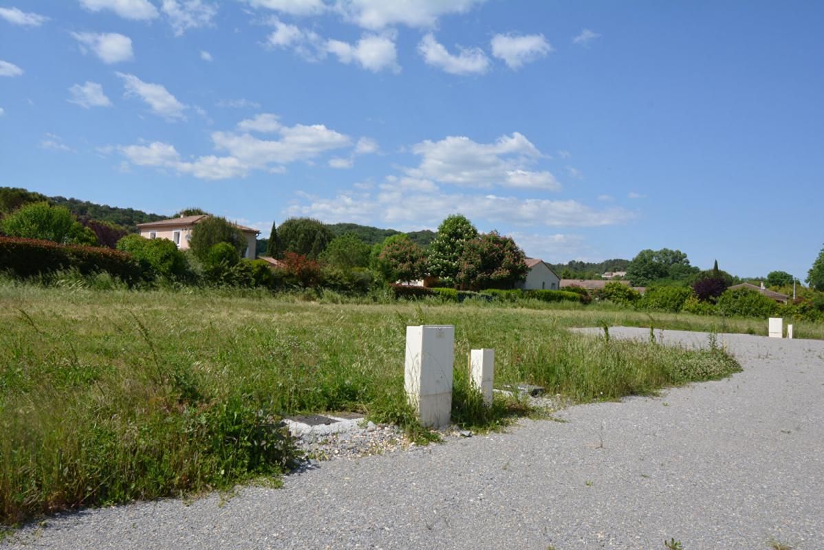 VALLON-PONT-D'ARC Terrain 520 m2 1