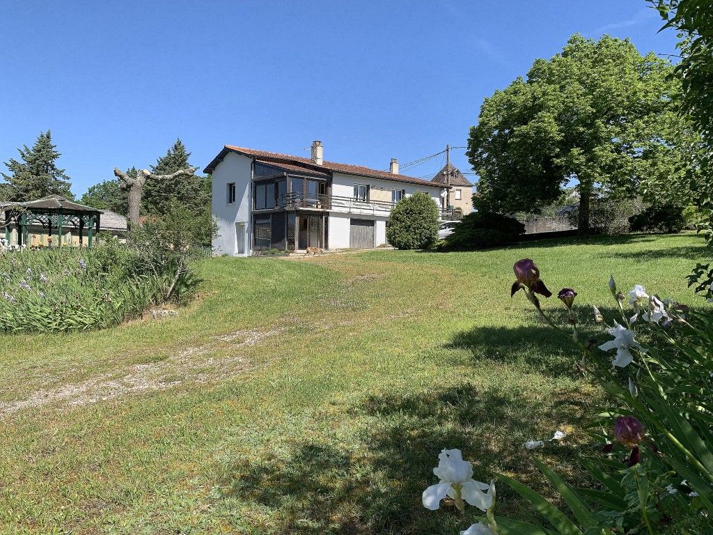 SAUZET Maison 150 m², 4 chambres, bureau indépendant, terrain, et hangar 300 m² 2
