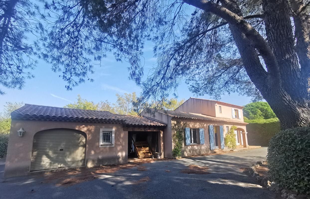 LE MUY Maison Le Muy 7 pièce(s) 137 m2 2