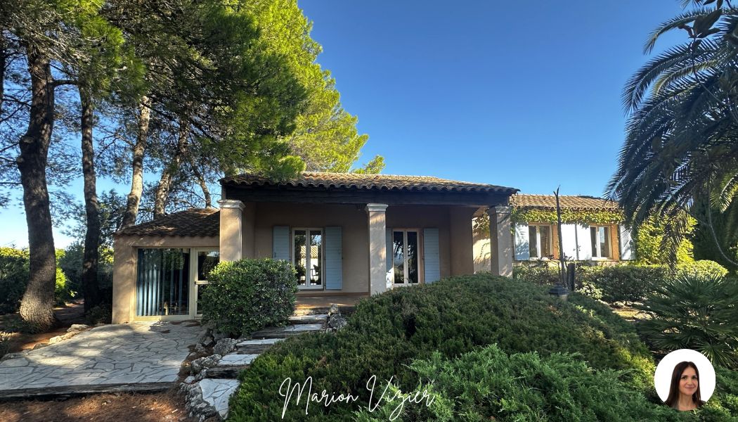 LE MUY Villa Le Muy 5 pièce(s) 121 m2 1