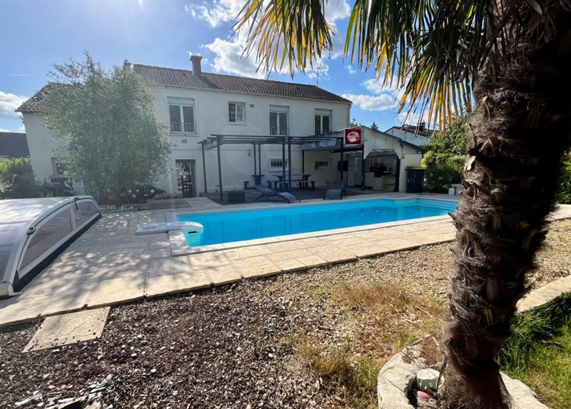 TROUY Maison familiale avec piscine 6 pièces 156 m2 1