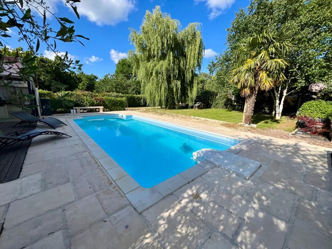 TROUY Maison familiale avec piscine 6 pièces 156 m2 2