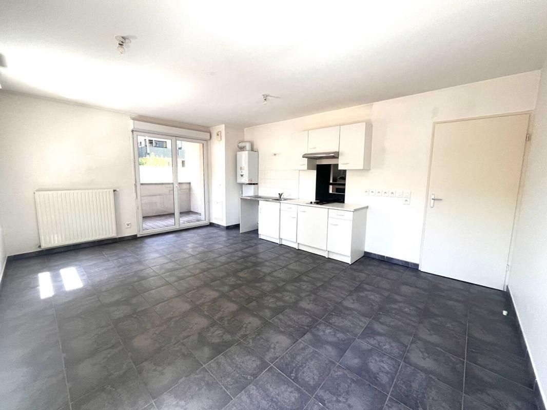 Appartement Venissieux 43 m2 -145000