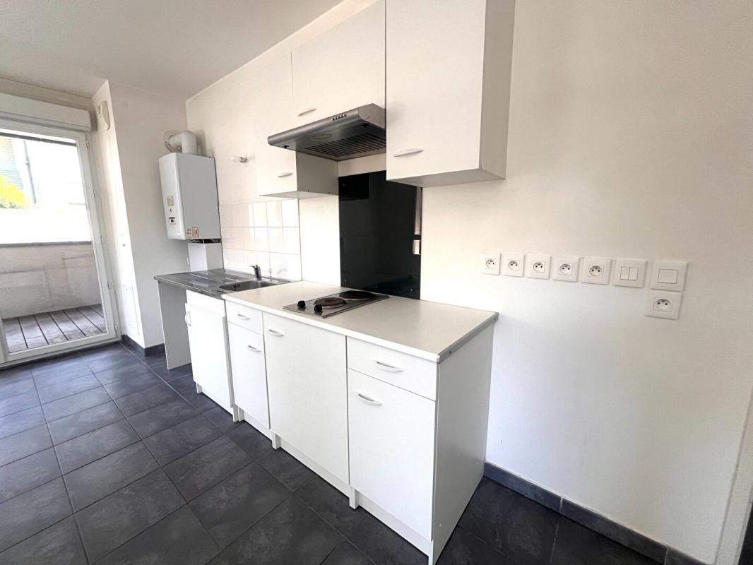 VENISSIEUX Appartement Venissieux 43 m2 -145000 2