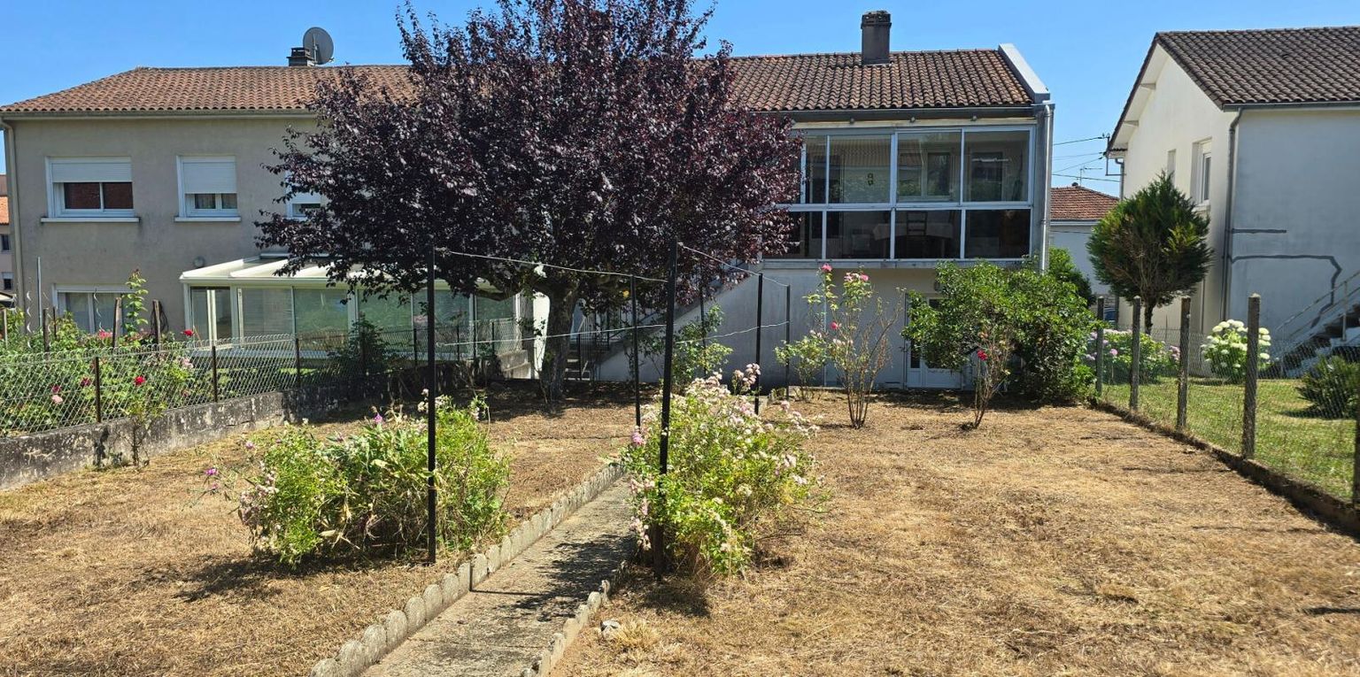 TRELISSAC Maison de ville de type 5, avec garage et jardin privatif 4