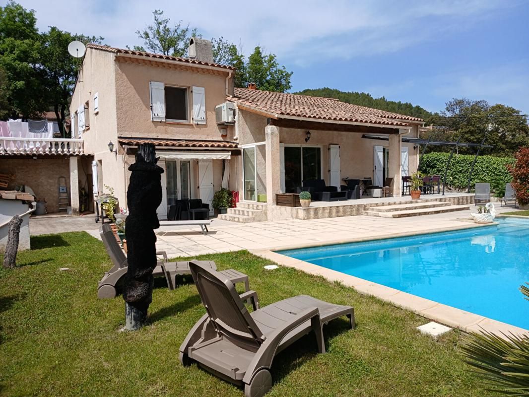 CABASSE Villa T6 de 128m² sur 1118m² de terrain avec piscine et garage - Cabasse 1