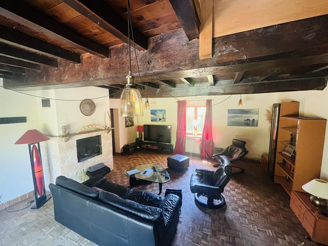 MARSONNAS Maison Marsonnas 6 pièce(s) 248 m2 sur terrain de 3421 m² 4