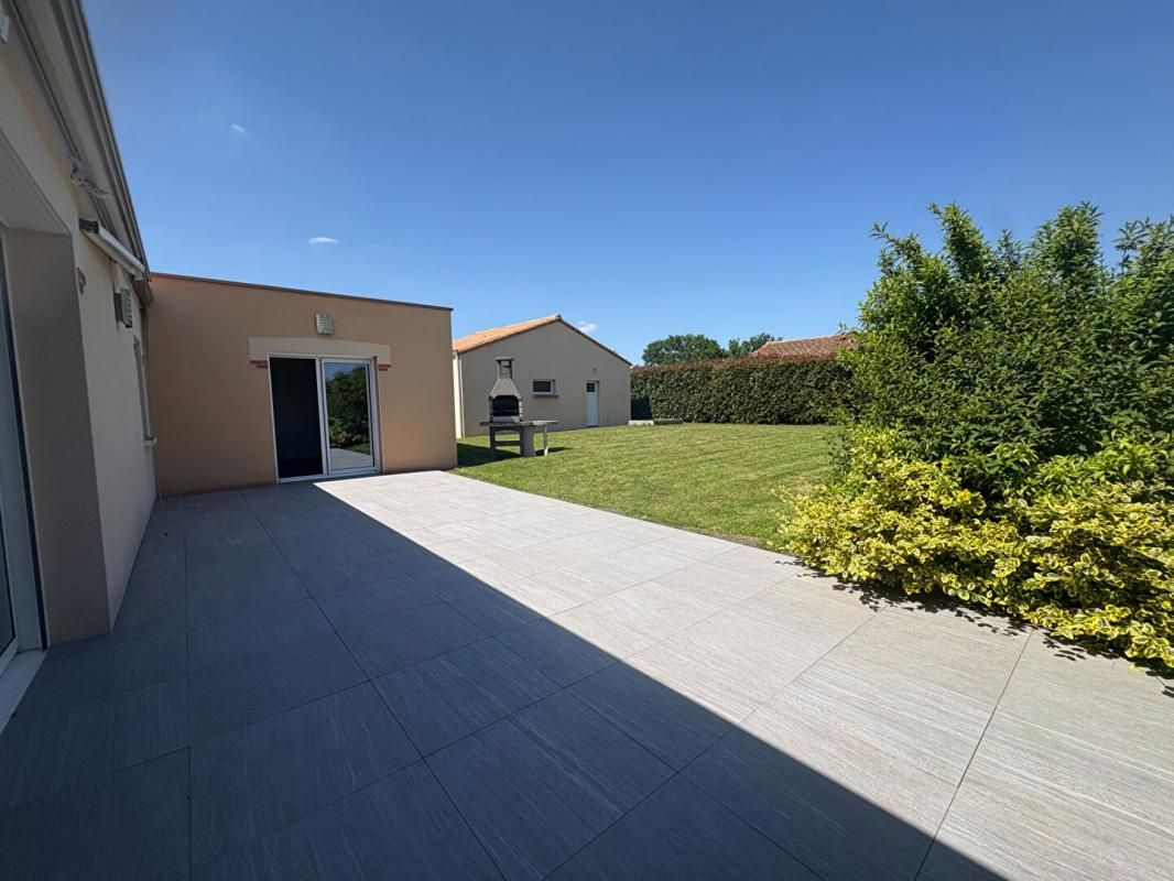 GETIGNE Maison de plain-pied 4 chambres avec grand jardin - Gétigné 2