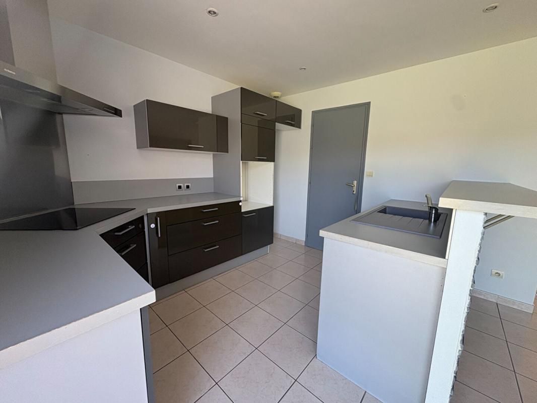 GETIGNE Maison de plain-pied 4 chambres avec grand jardin - Gétigné 4