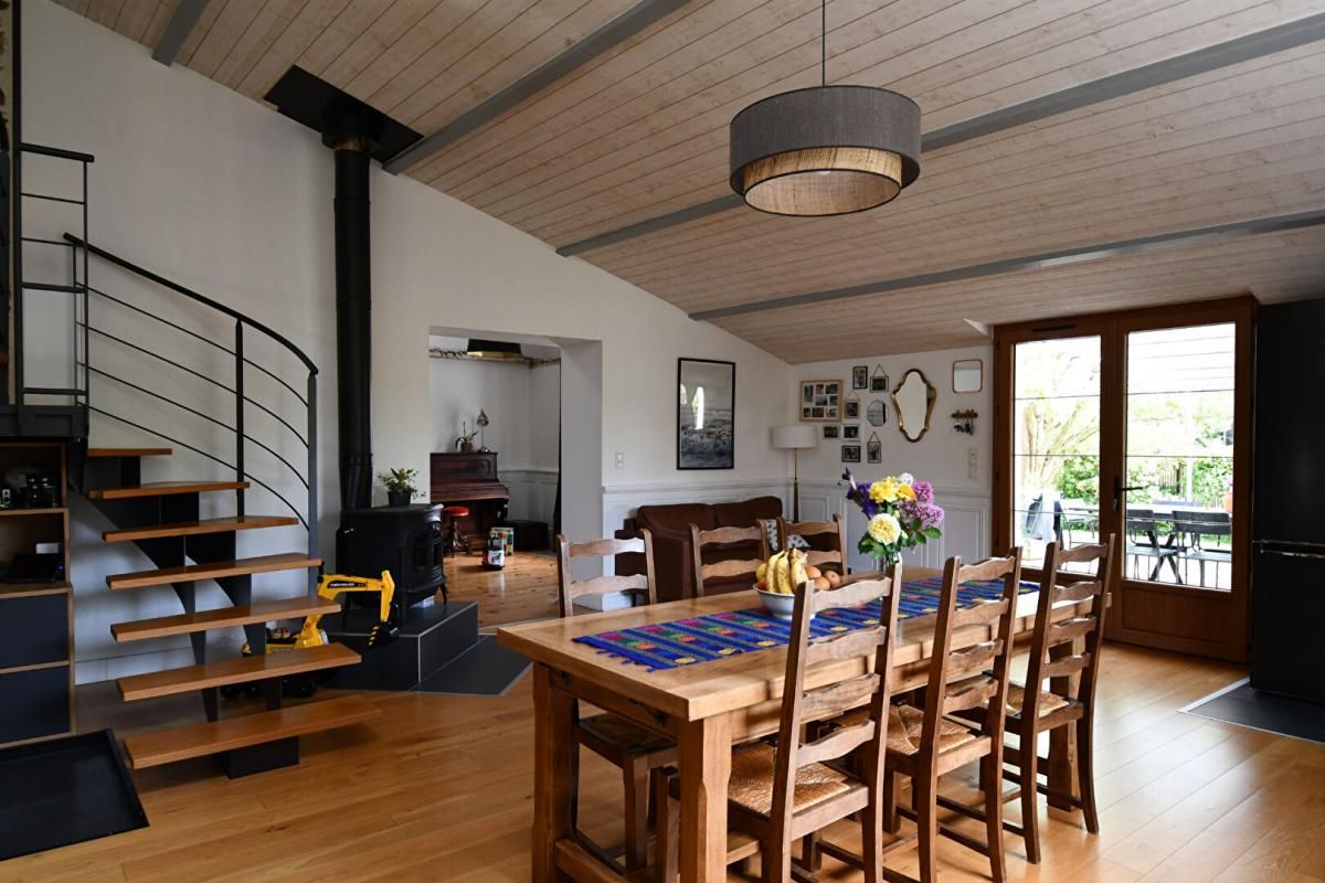 GORGES Maison Gorges 6 P . 3 Chs . Bureau . Salle de jeux . Garage . Cave .144.19 M² . T 1862 M² 2