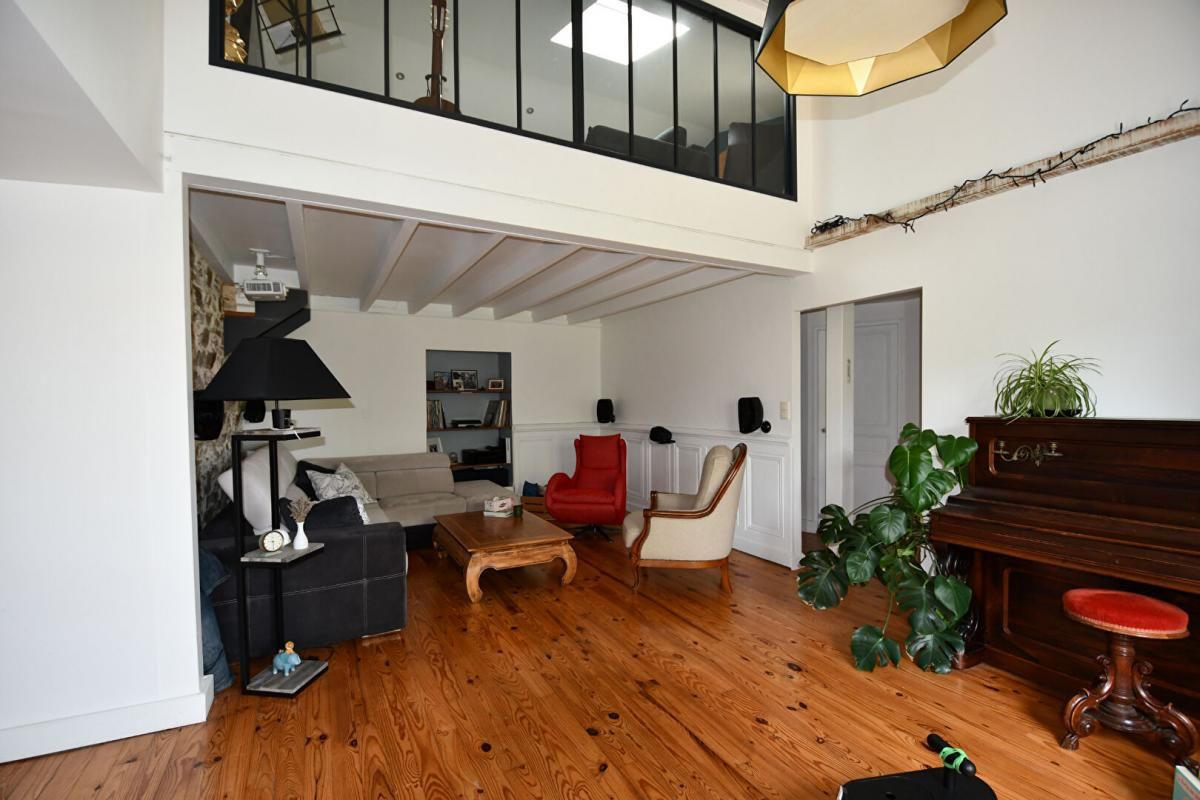 GORGES Maison Gorges 6 P . 3 Chs . Bureau . Salle de jeux . Garage . Cave .144.19 M² . T 1862 M² 4