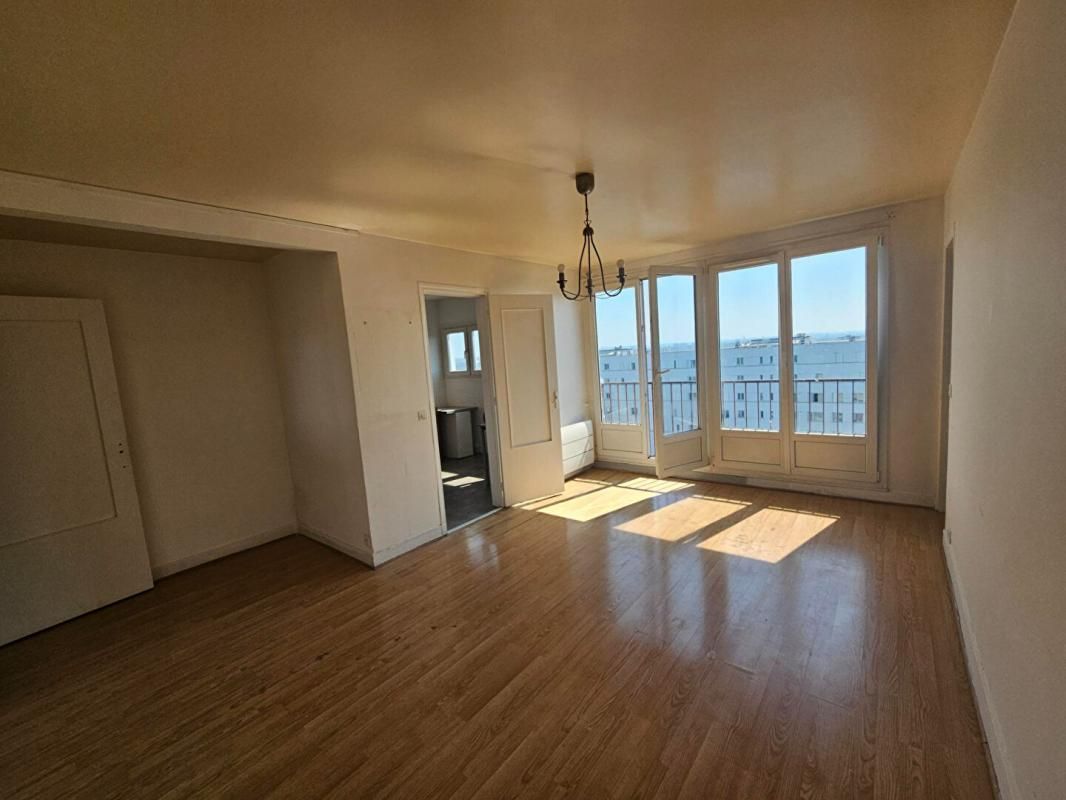 VILLIERS-LE-BEL Appartement Villiers Le Bel 2 pièces RESIDENCE CARNOT 1
