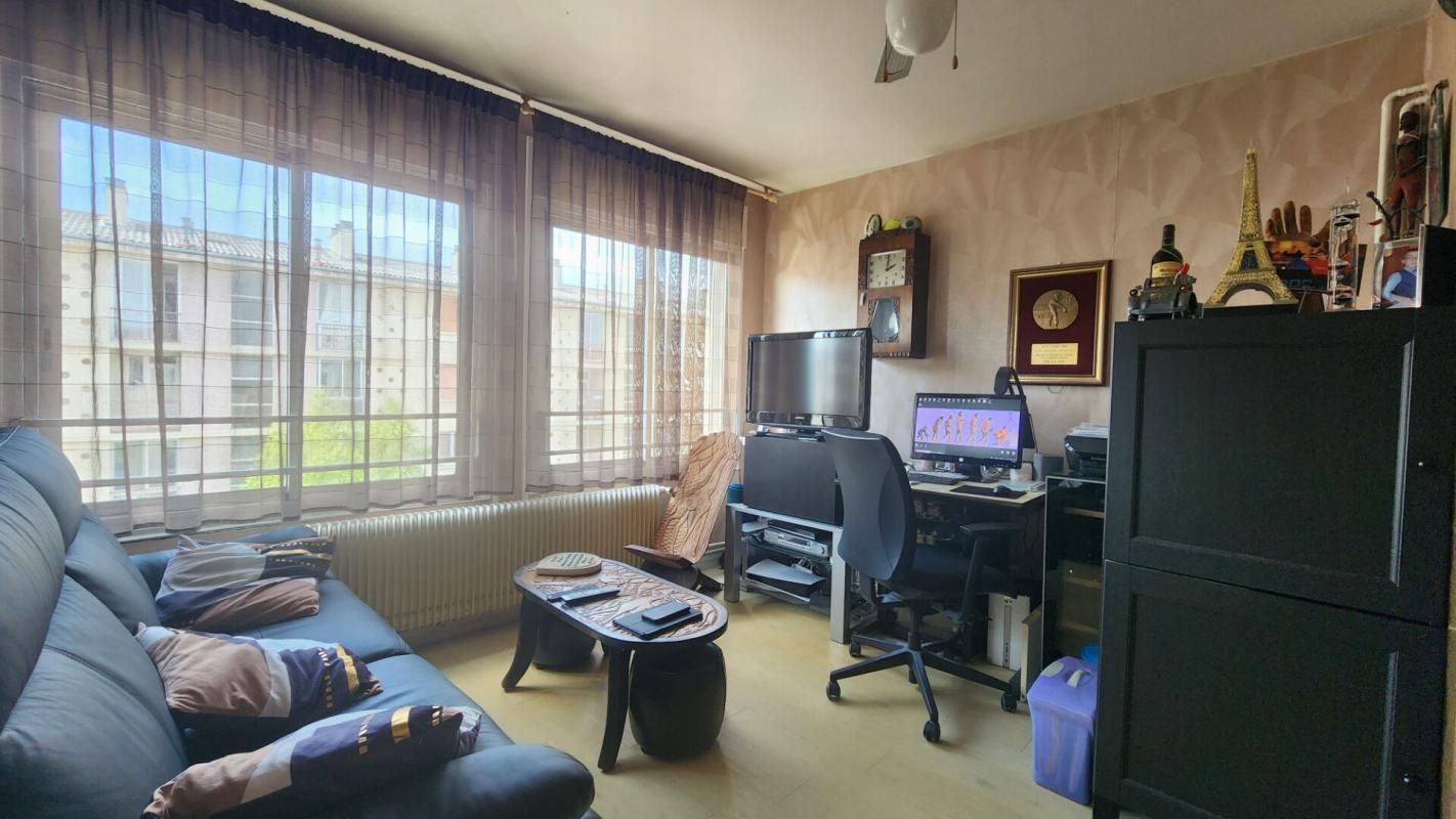 DIJON DIJON PERRIERE - Appartement T4 de 71.83 m2 2
