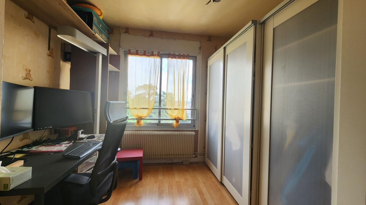 DIJON DIJON PERRIERE - Appartement T4 de 71.83 m2 4