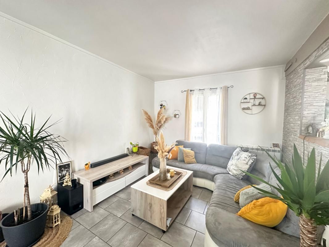 OISSERY Charmante maison F5 dans petite ville au calme 1