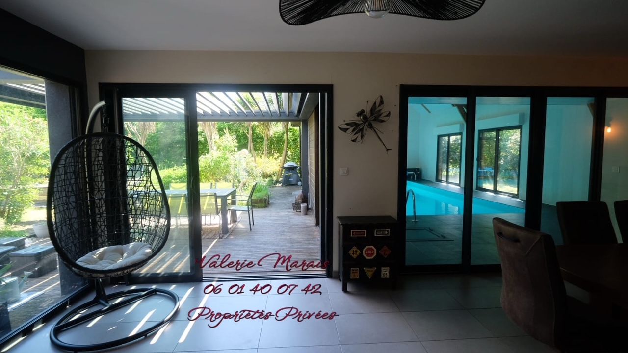 Maison 230m2 Piscine Intérieure - Saint Lyphard