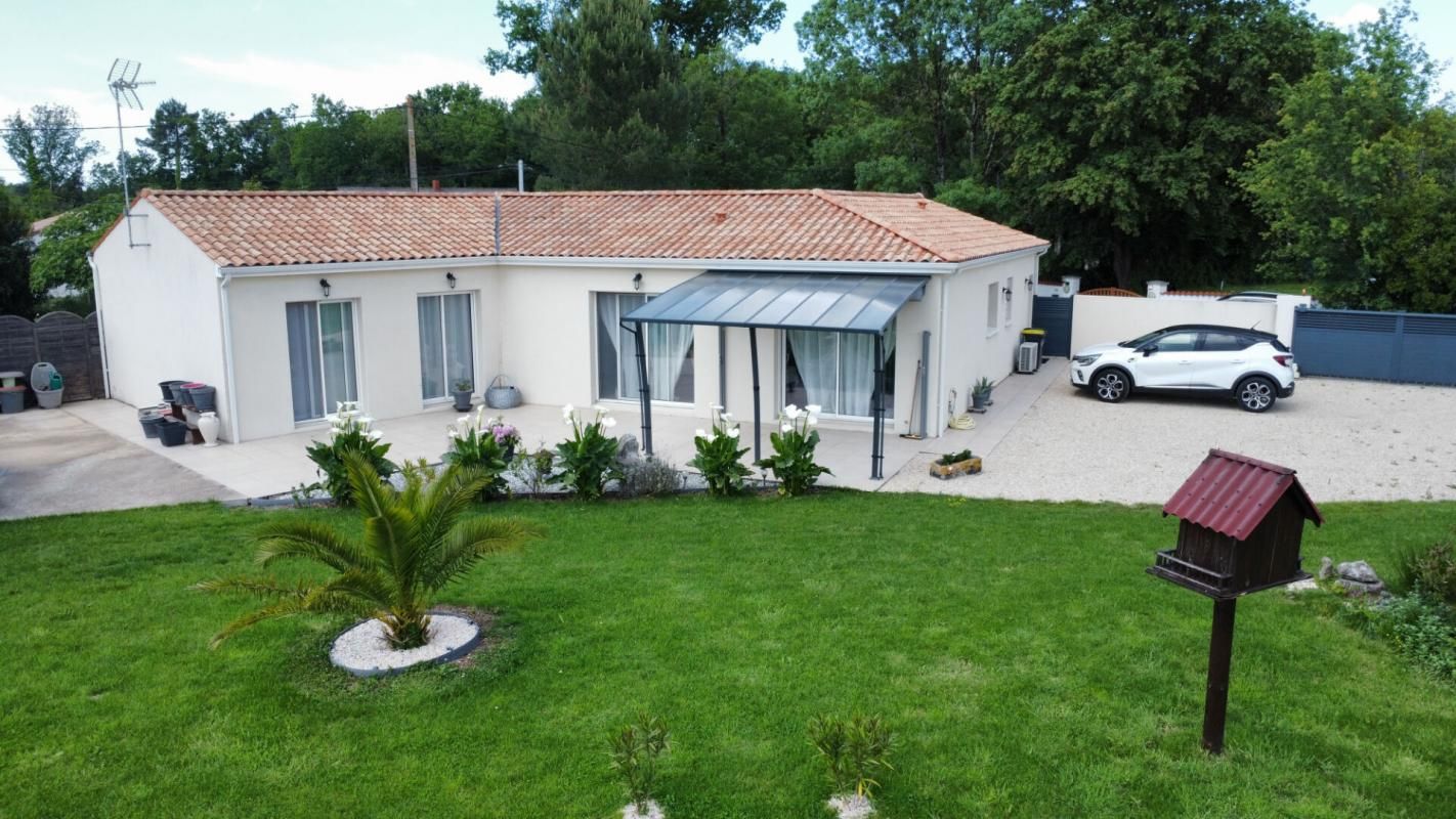 BREUILLET Maison récente 2