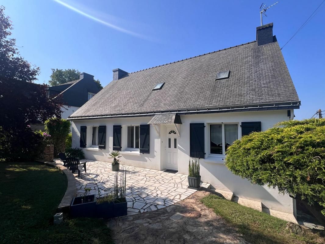 Maison lumineuse à Saint-Avé, dans un quartier résidentiel