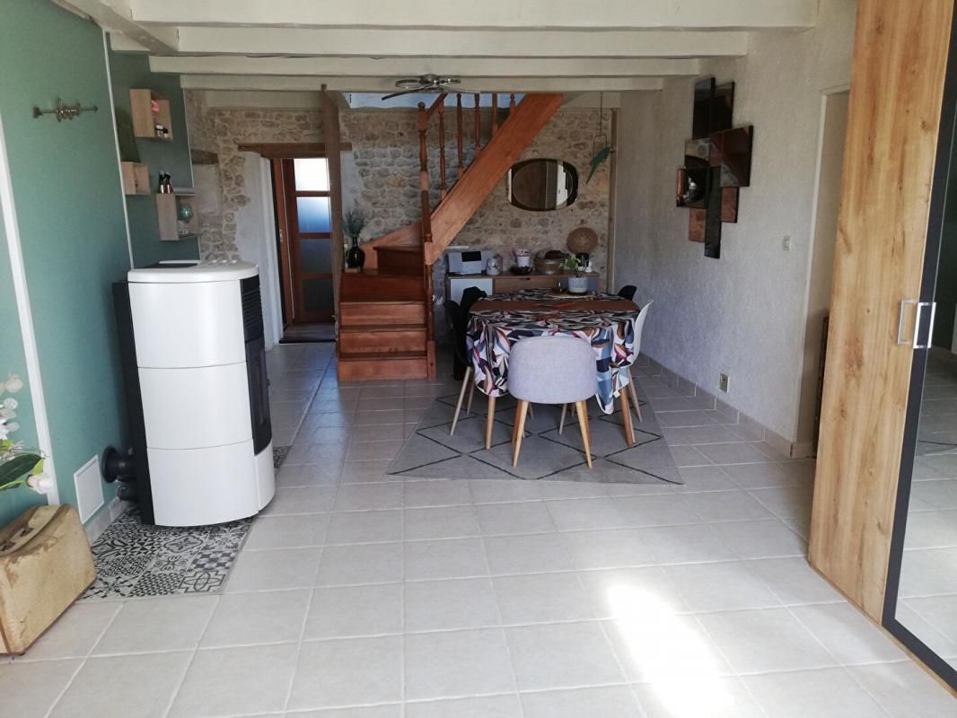 NIEULLE-SUR-SEUDRE DPT 17 Maison Charentaise Nieulle Sur Seudre 6 pièce(s) 143 m2 2