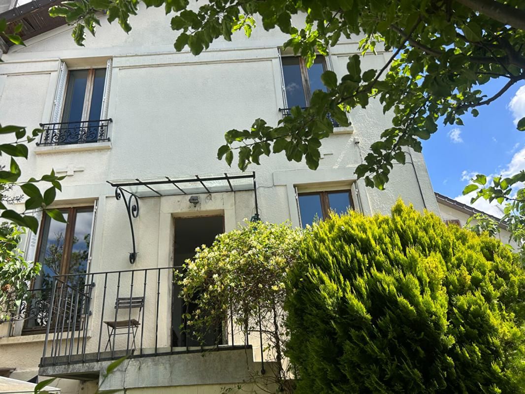 Maison Fontenay 140 m2 avec beau jardin 320m2 et 5 chambres