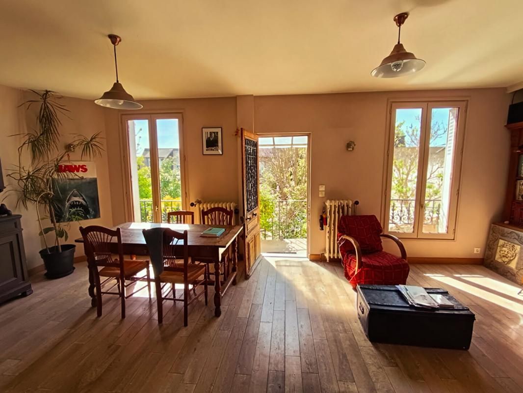 FONTENAY-SOUS-BOIS Maison Fontenay 140 m2 avec beau jardin 320m2 et 5 chambres 2