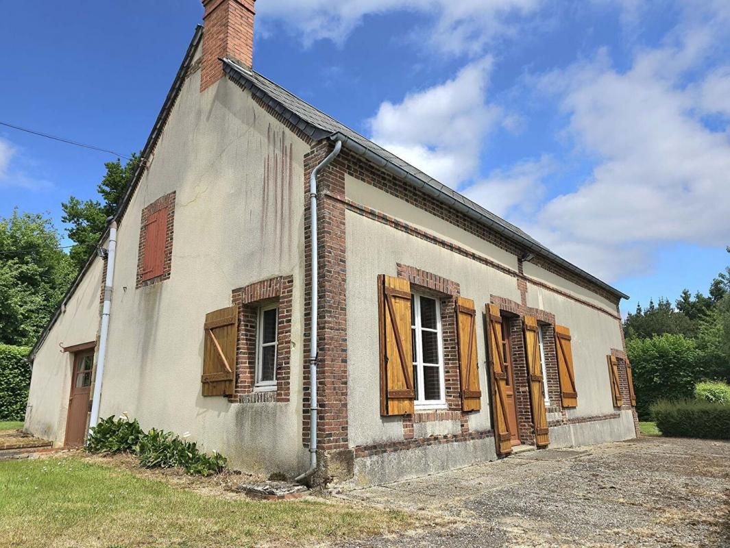 LA FERRIERE-AU-DOYEN 61380 La Ferrière Au Doyen, maison de campagne 106 m² 3 chambres, terrain 3.036 m² 1