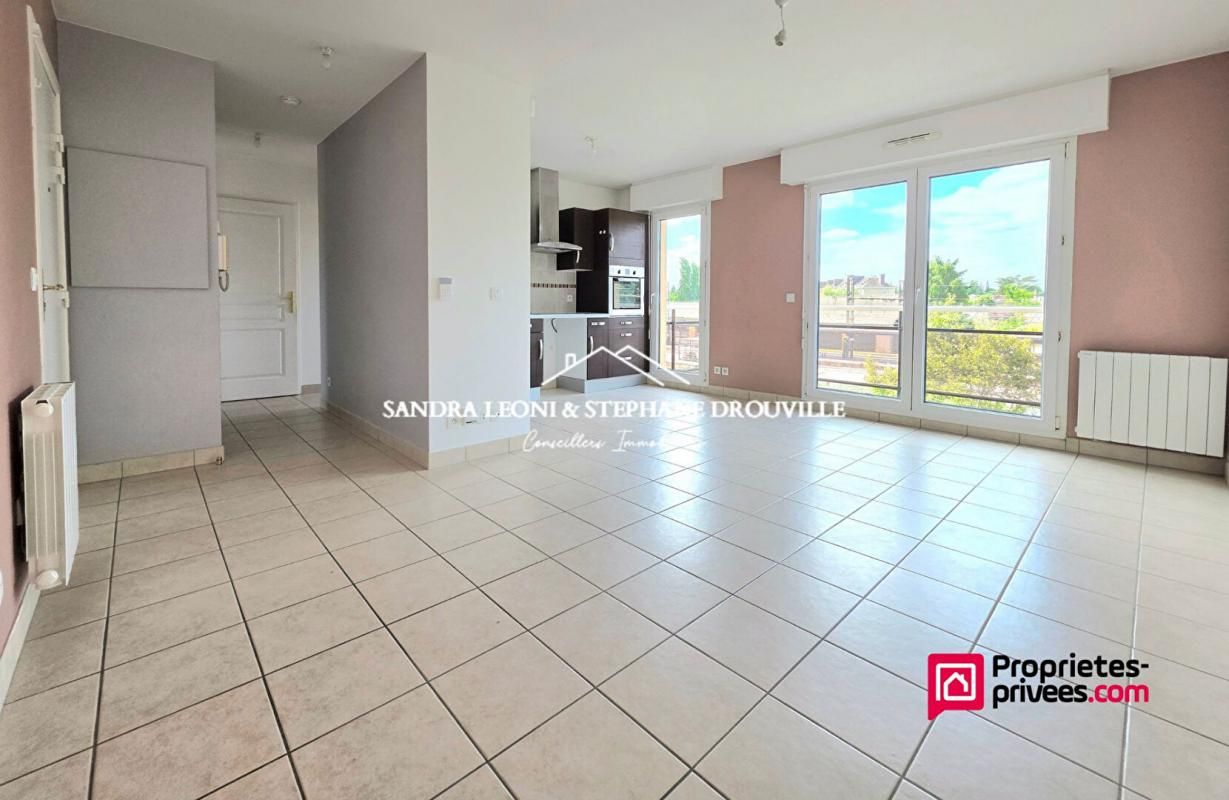 RAMBOUILLET RAMBOUILLET - BEL APPARTEMENT T2 de 44 m² + PARKING + CAVE 2