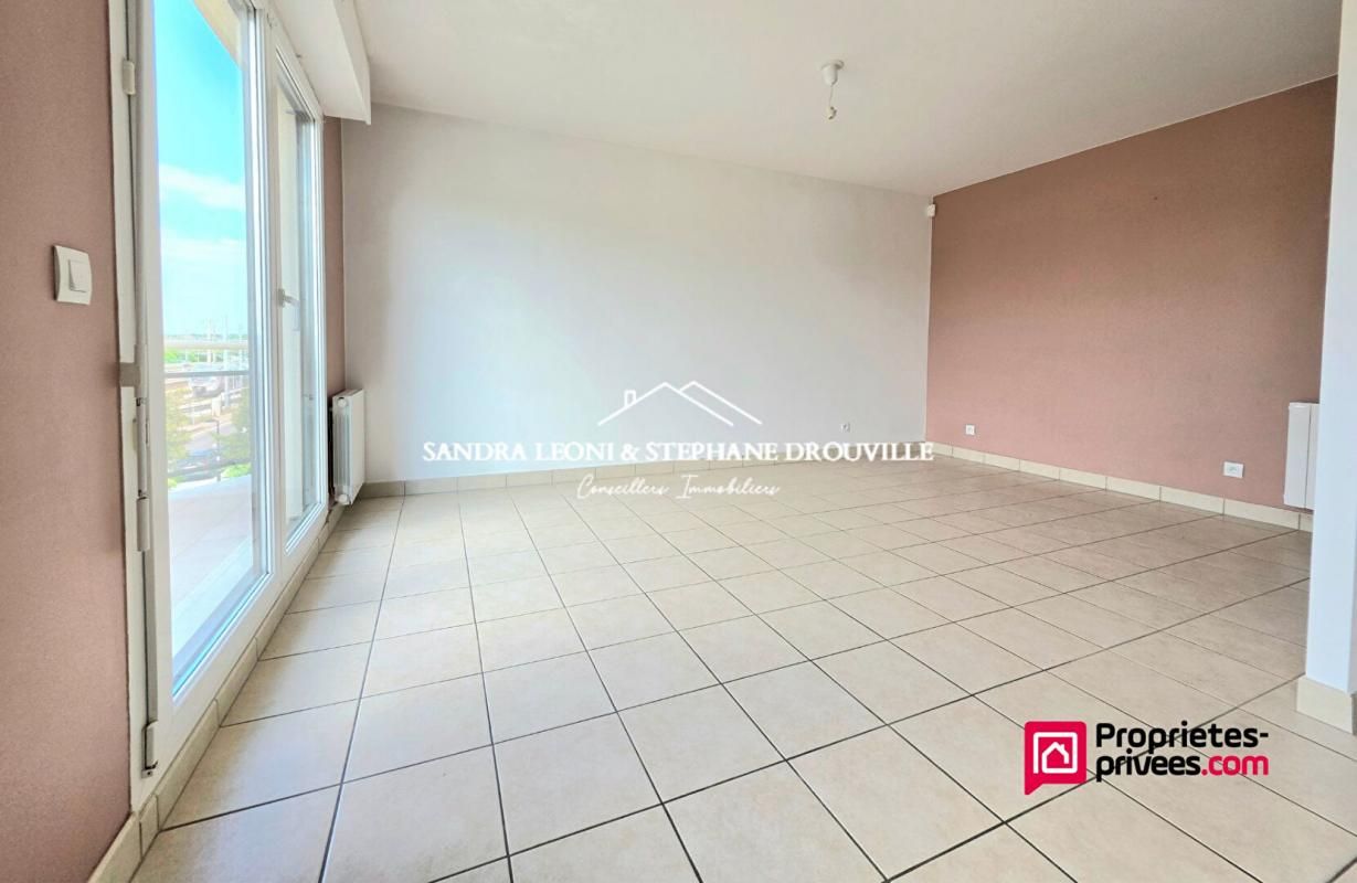 RAMBOUILLET RAMBOUILLET - BEL APPARTEMENT T2 de 44 m² + PARKING + CAVE 3
