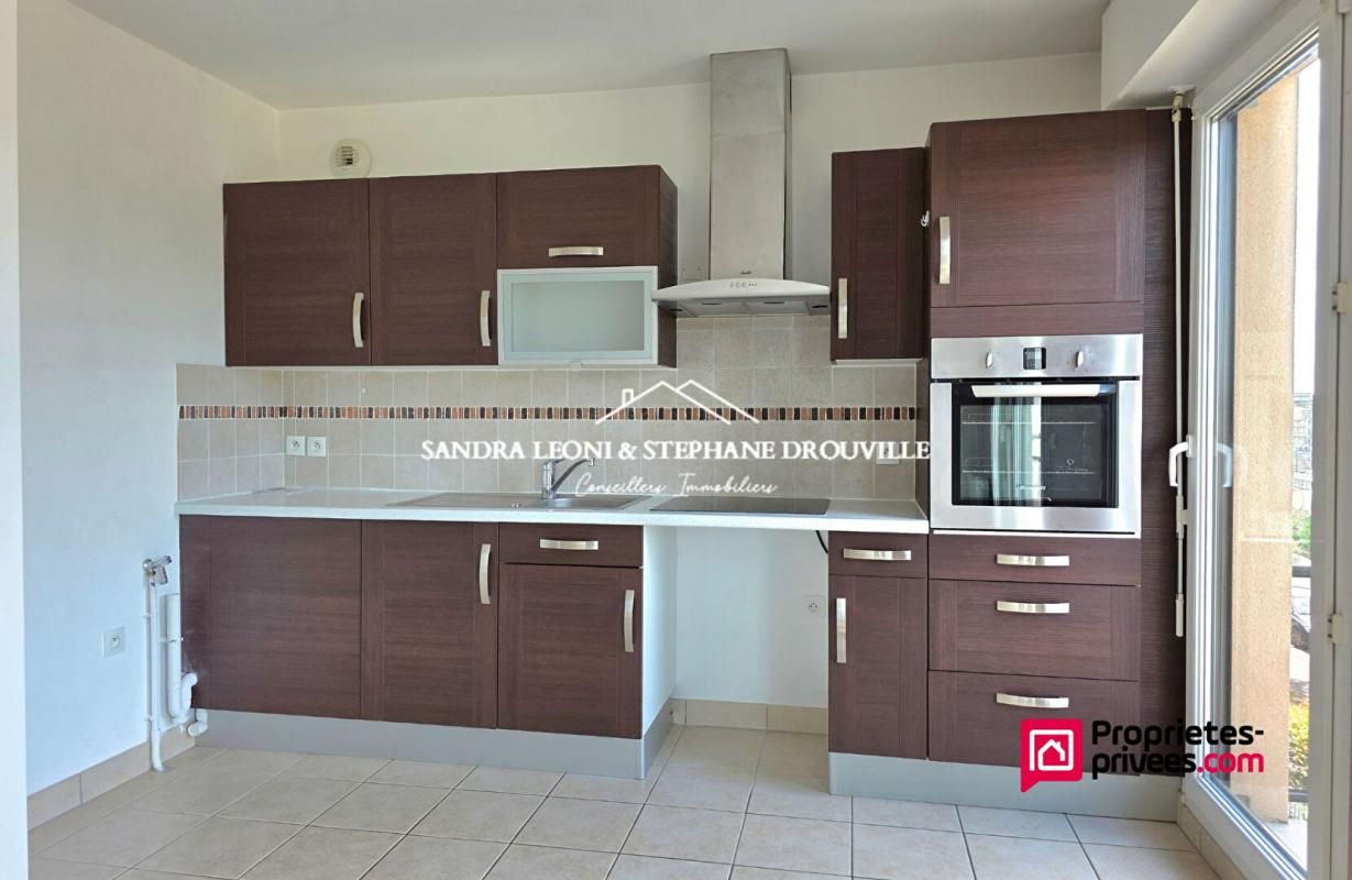 RAMBOUILLET RAMBOUILLET - BEL APPARTEMENT T2 de 44 m² + PARKING + CAVE 4