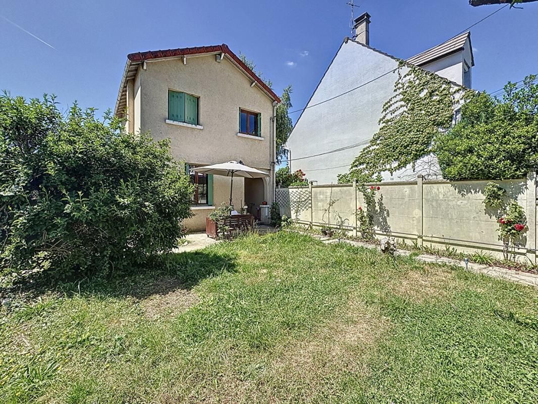 EXCLUSIVITÉ MAISON FAMILIALE AVEC APPARTEMENT INDÉPENDANT & JARDIN !