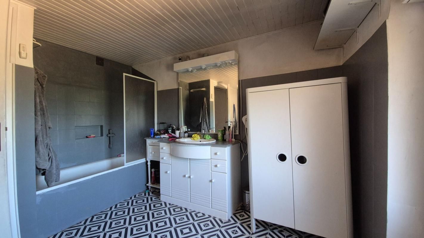 COUDES Charmante Maison de Bourg - 87m² 2