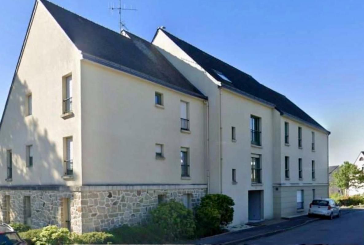 QUIMPER Appartement T2 avec balcon & garage 2