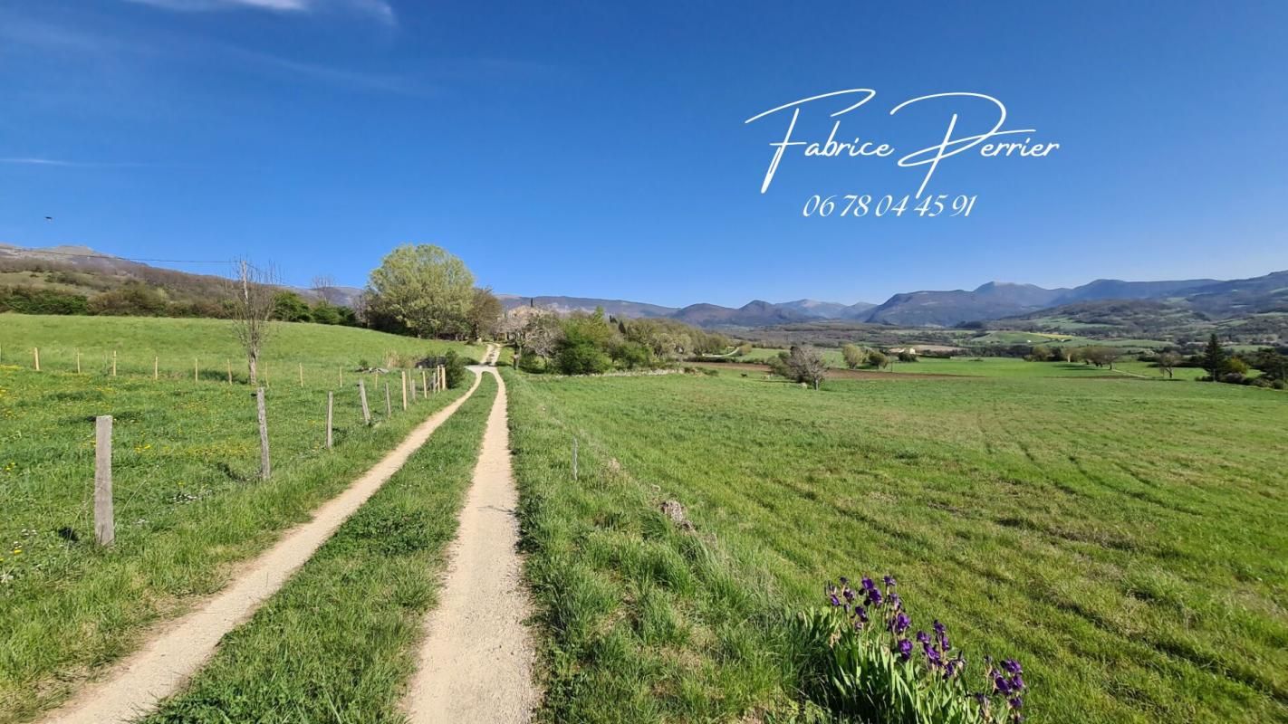 BOURDEAUX Maison en pierre 200 m2 habitables avec 1hectare 800 de terrain 2