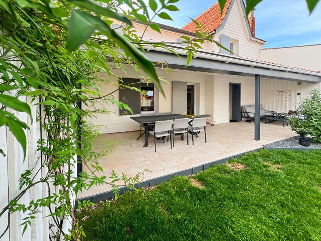 CASTELNAU-DE-MEDOC Maison Castelnau De Medoc 4 pièce(s) 98 m2 1