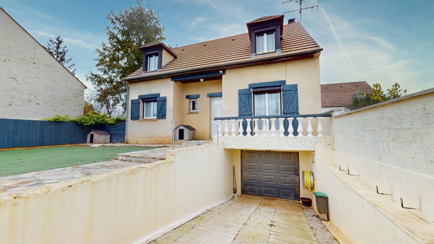 ROZAY-EN-BRIE Maison Familiale 6 pièce(s) 123 m2 avec S/S 339000 1