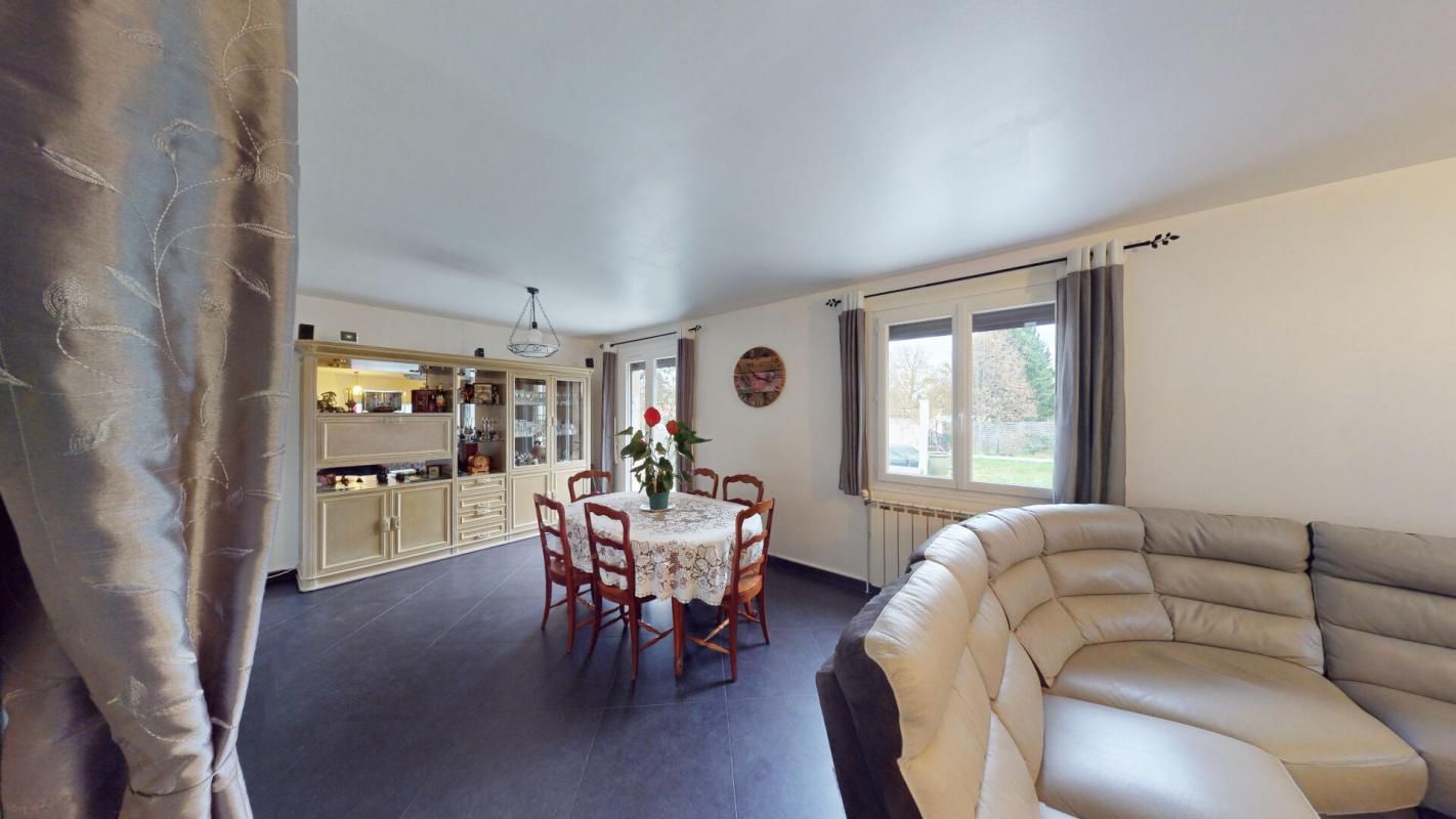 ROZAY-EN-BRIE Maison Familiale 6 pièce(s) 123 m2 avec S/S 339000 2