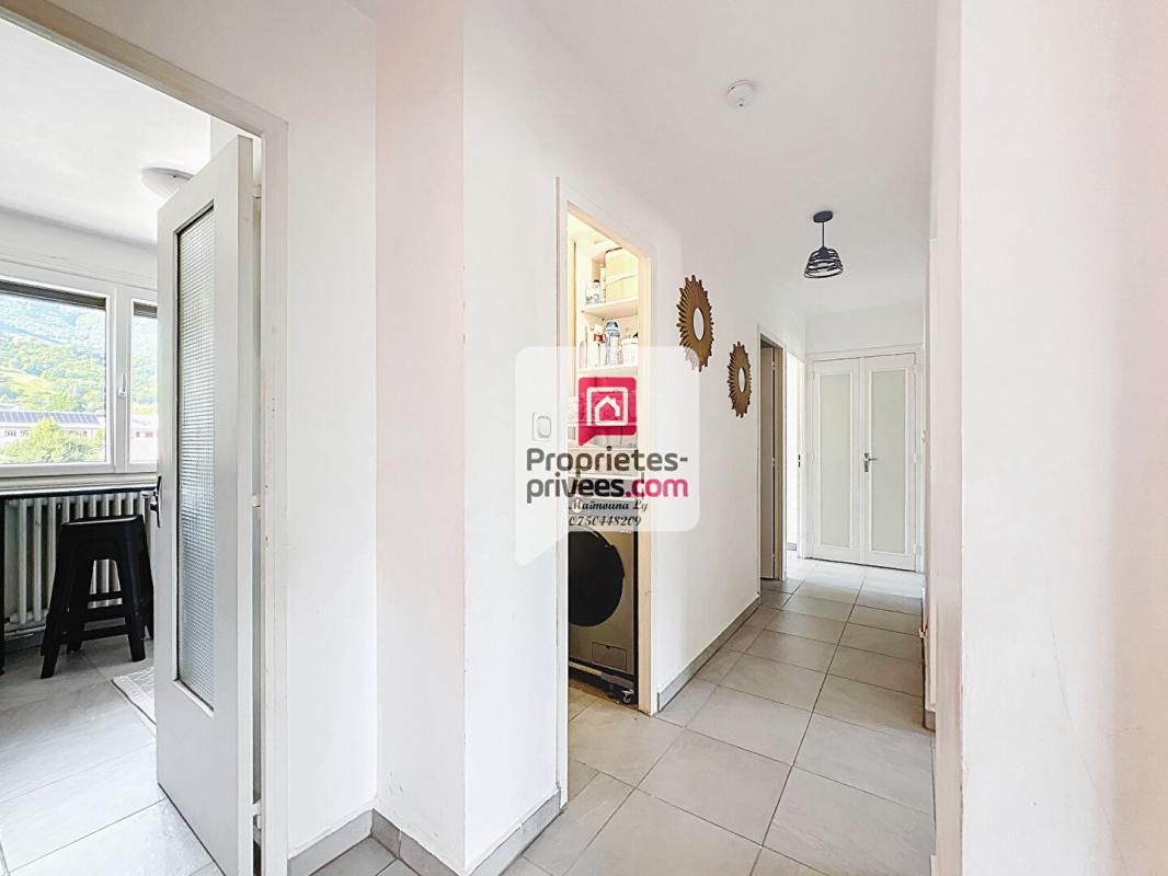 FRONTENEX Appartement Frontenex 4 pièces 84 m2 2