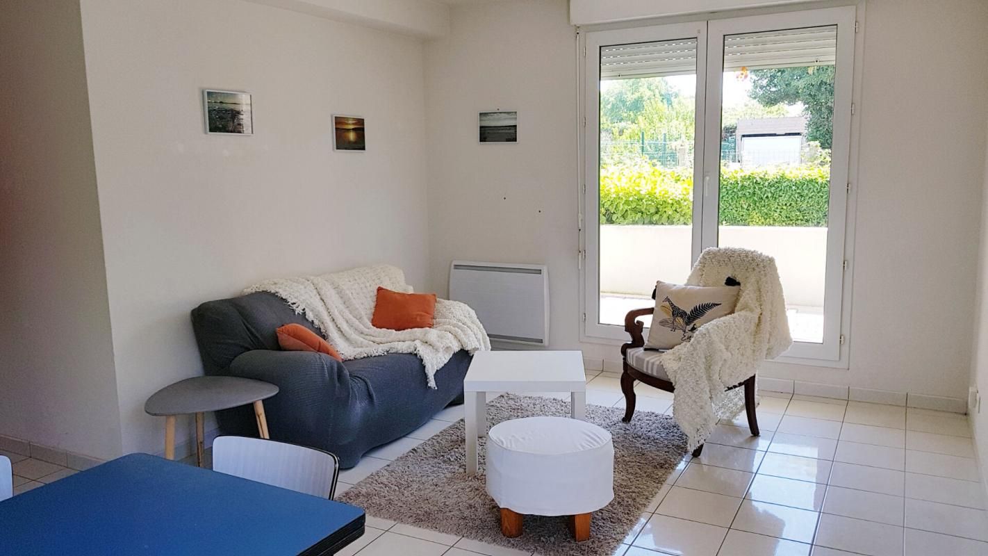 VANNES APPARTEMENT T3- 2 CHBRES-54 m2- 2 PARKINGS-TERRASSE 1