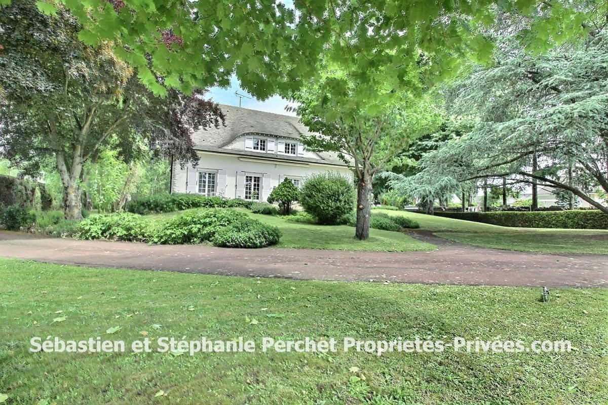 Propriété de 5 chambres avec un parc de 4000 m2