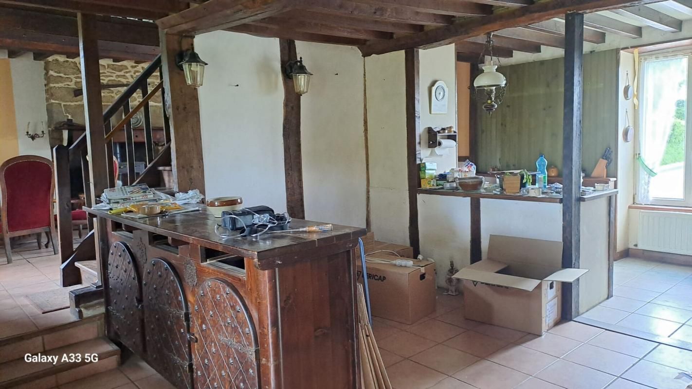 SAINT-MARTIN-L'AIGUILLON Maison Saint Martin L Aiguillon 5 pièce(s) 125 m2 3