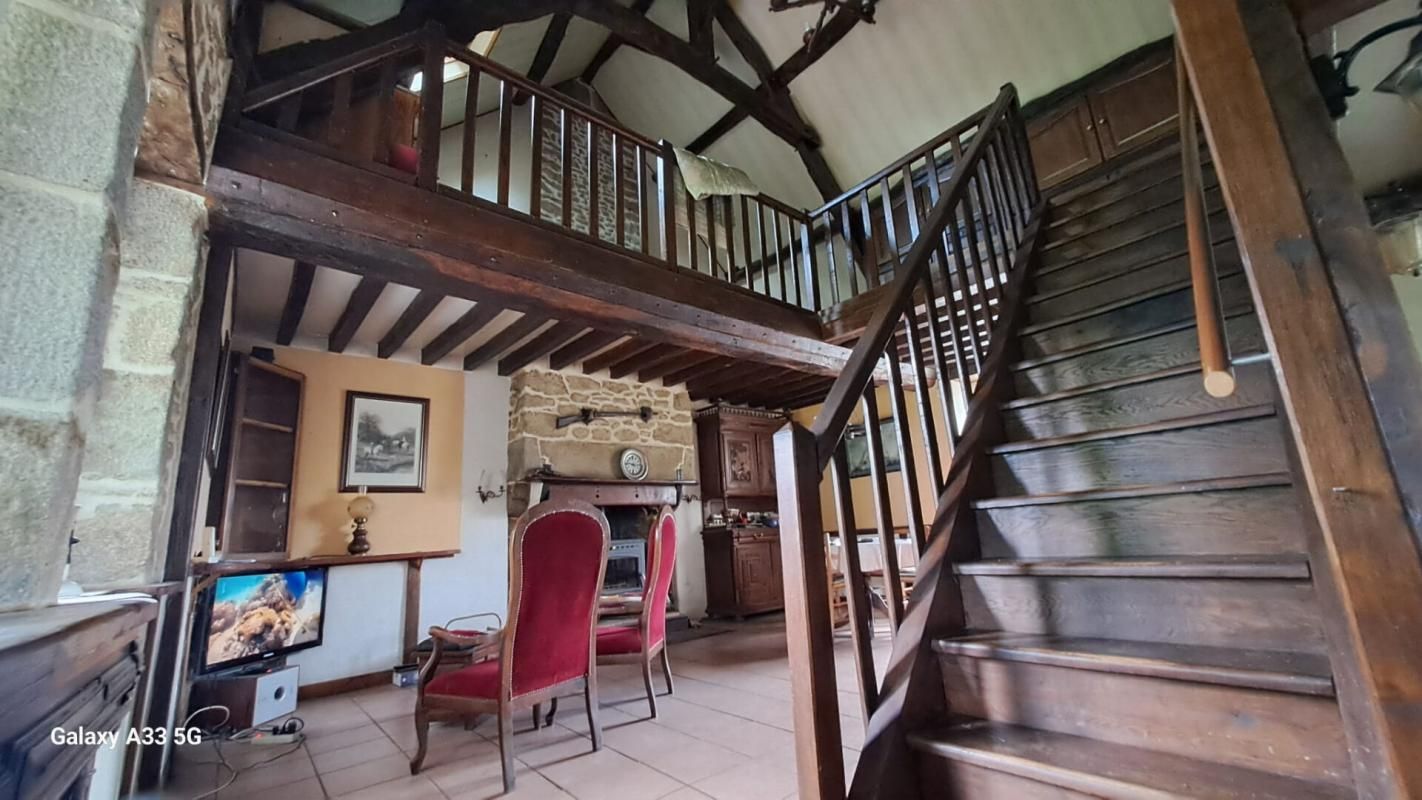 SAINT-MARTIN-L'AIGUILLON Maison Saint Martin L Aiguillon 5 pièce(s) 125 m2 4